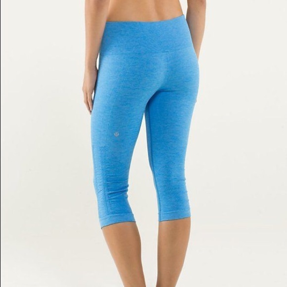 Lululemon In the Flow crops